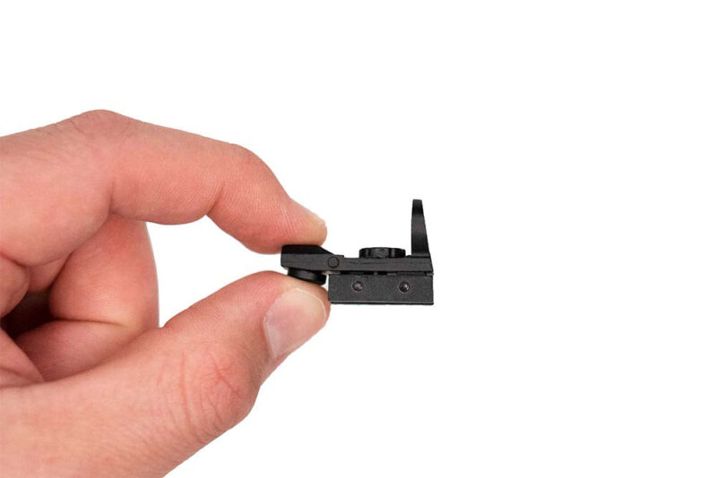 Product image: HoldingaminatureRefelxSightGoatgunattachment.jpg