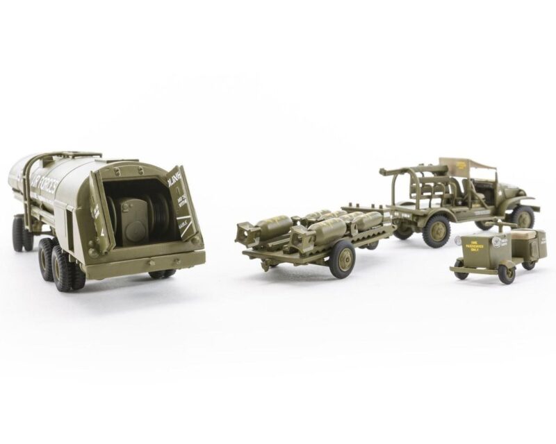 air6304-172-wwii-usaaf-bomber-re-supply-set-squadron-model-models_20399.1734443706.jpg Product image: air6304-172-wwii-usaaf-bomber-re-supply-set-squadron-model-models_20399.1734443706.jpg