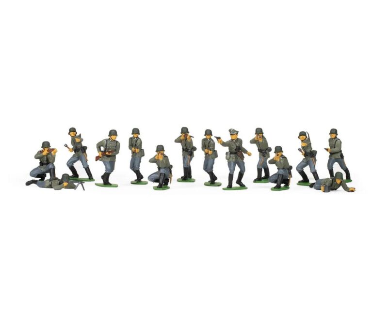 Product image: aira02702v-132-airfix-wwii-german-infantry-squadron-model-models_08078.1781687066.jpg