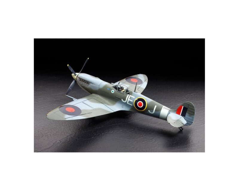 tam60319-132-supermarine-spitfire-mk-ixc-fighter-squadron-model-models_47829.1664757353.jpg Product image: tam60319-132-supermarine-spitfire-mk-ixc-fighter-squadron-model-models_47829.1664757353.jpg
